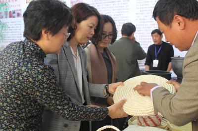 非遺博覽會(huì) 六十余項(xiàng)傳統(tǒng)技藝綻放，文藝創(chuàng)作服務(wù)煥新傳承